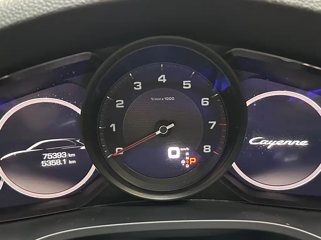 Porsche Cayenne 2020 — фото 10
