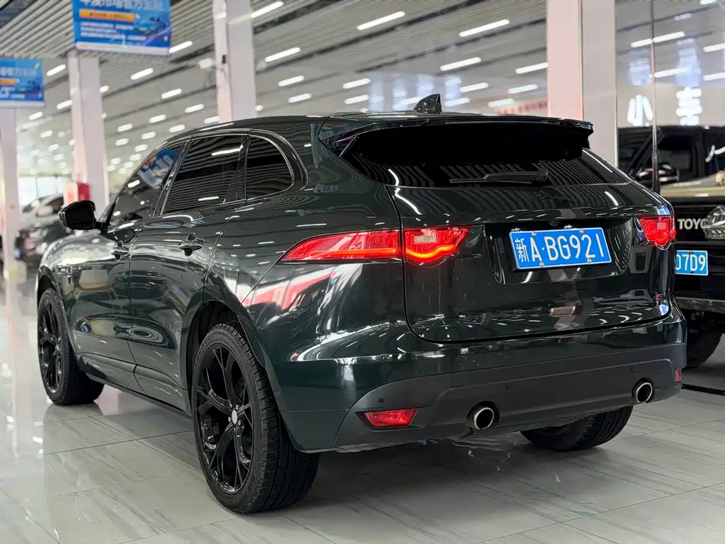 Jaguar F-PACE 2017 — фото 7