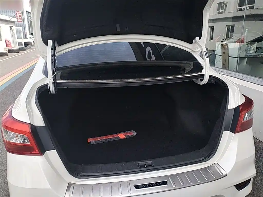 Nissan Sylphy 2023 — фото 19