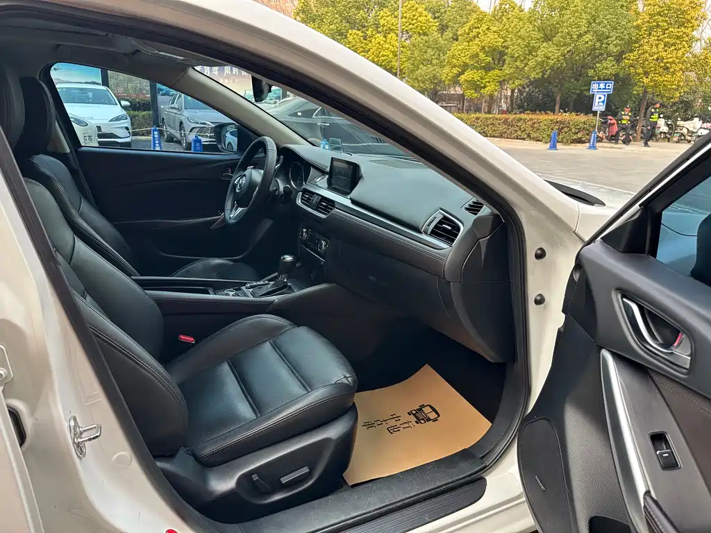 Mazda Atenza 2017 — фото 16