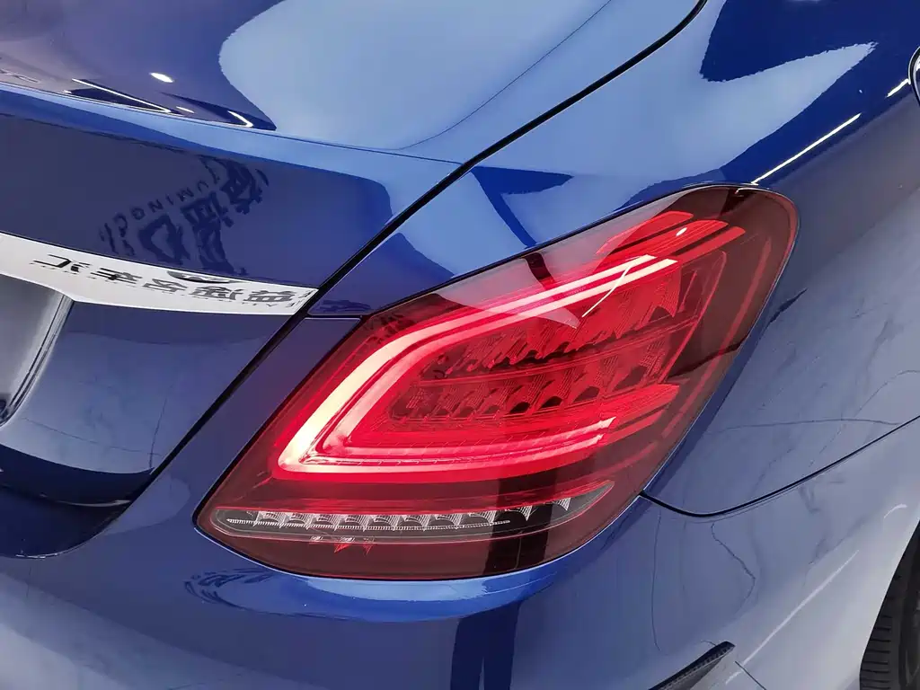 Mercedes-Benz C-Class 2019 — фото 19