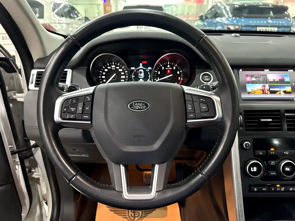 Land Rover Discovery Sport 2018 — фото 16