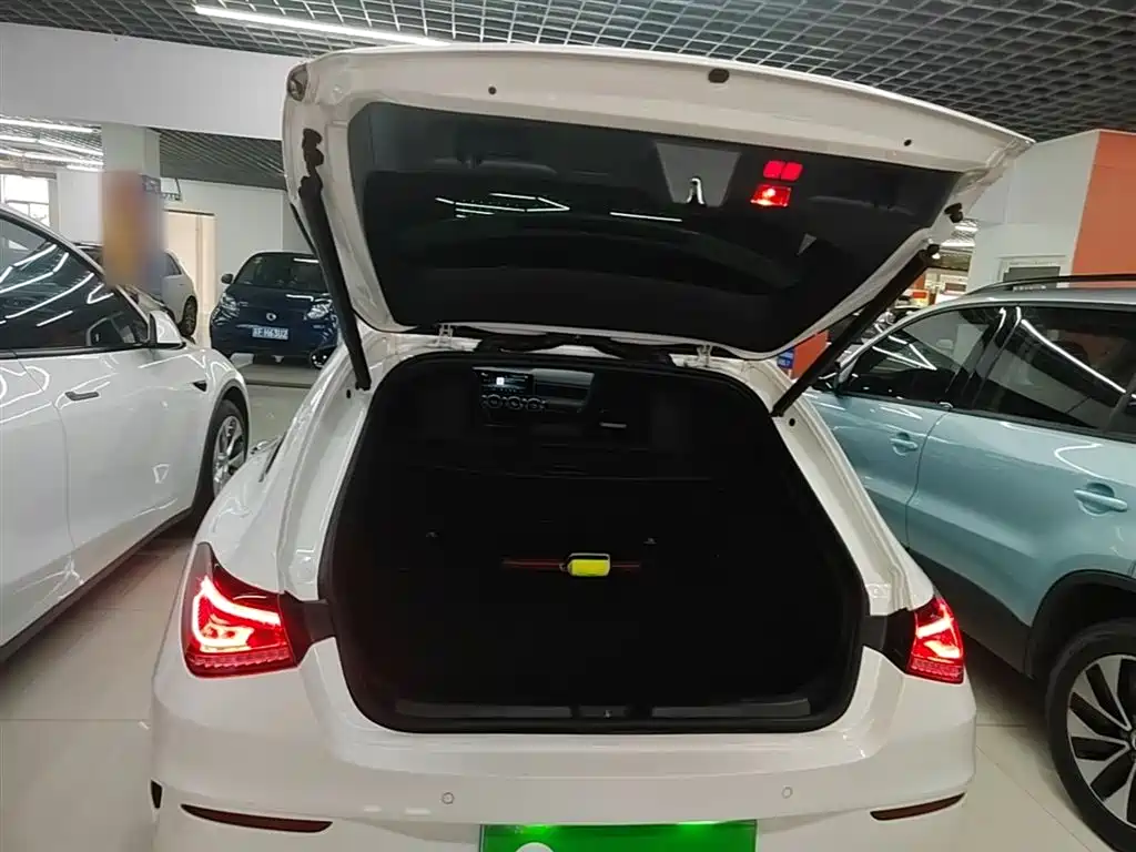 Mercedes-Benz CLA 2021 — фото 19