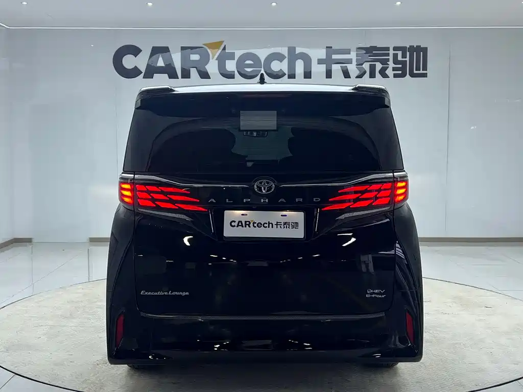 Toyota Alphard 2023 — фото 6