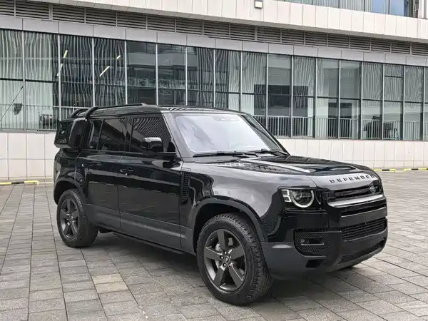 Land Rover Defender 2020
