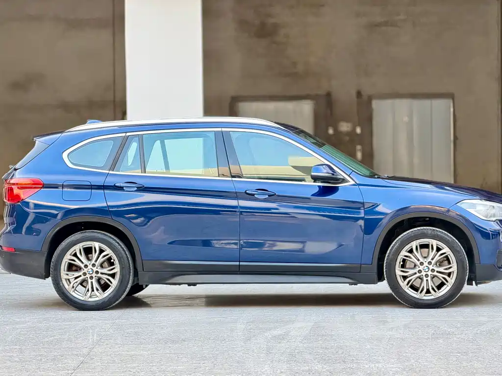 BMW X1 2019 — фото 4