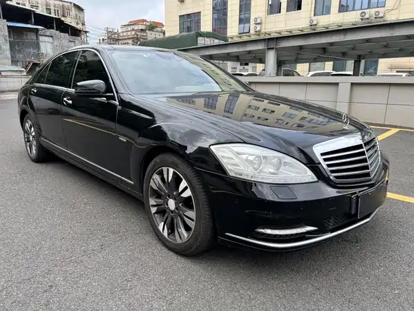 Mercedes-Benz S-Class 2012