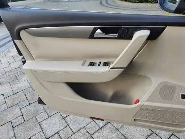 Volkswagen Magotan 2012