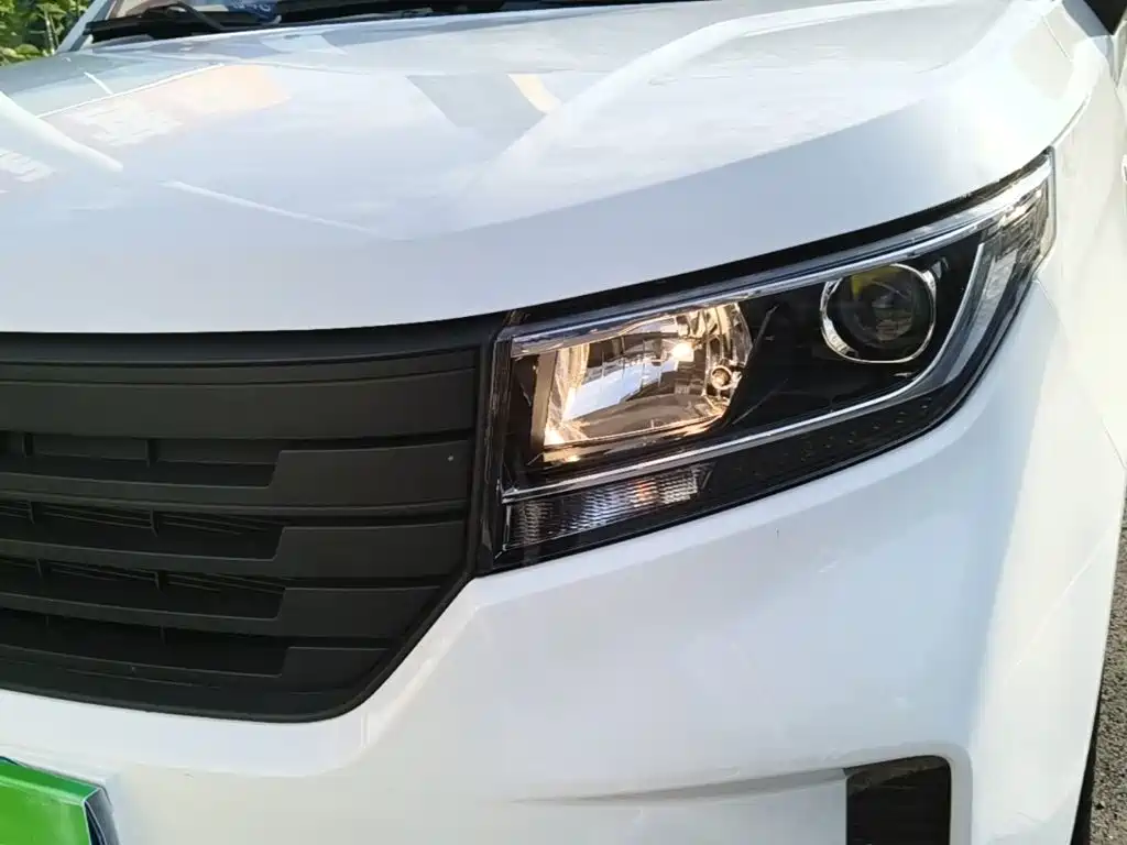 Wuling Hongguang PLUS 2023 — фото 24