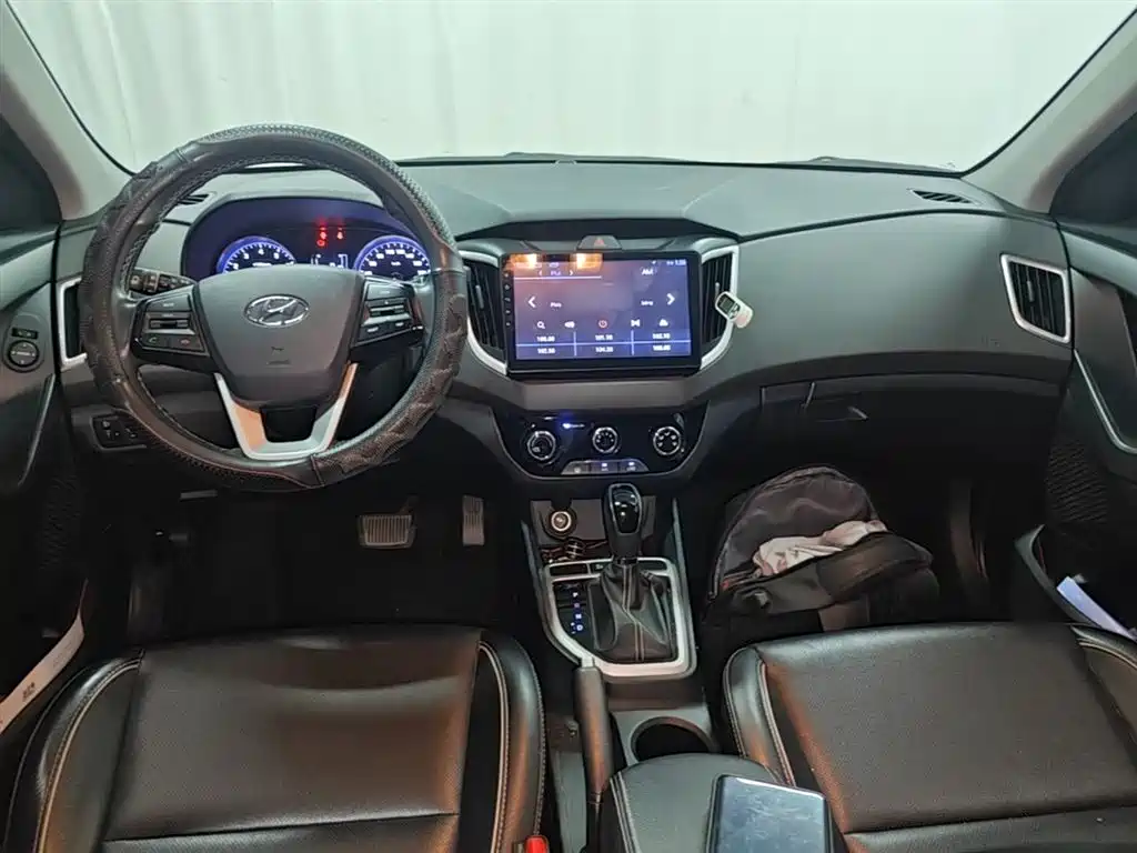 Hyundai ix25 2017 — фото 10