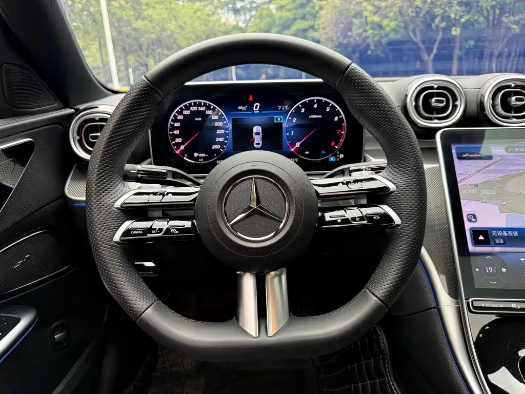 Mercedes-Benz C-Class 2024 — фото 13