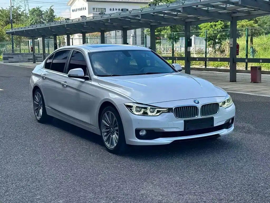 BMW 3 Series 2018 — фото 3