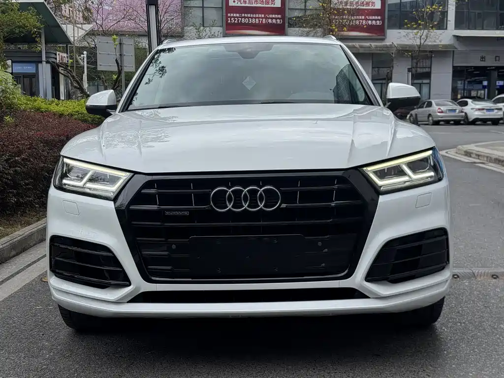Audi Q5L 2018 — фото 2