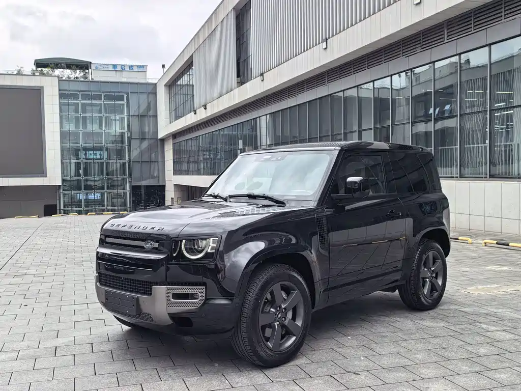 Land Rover Defender 2025