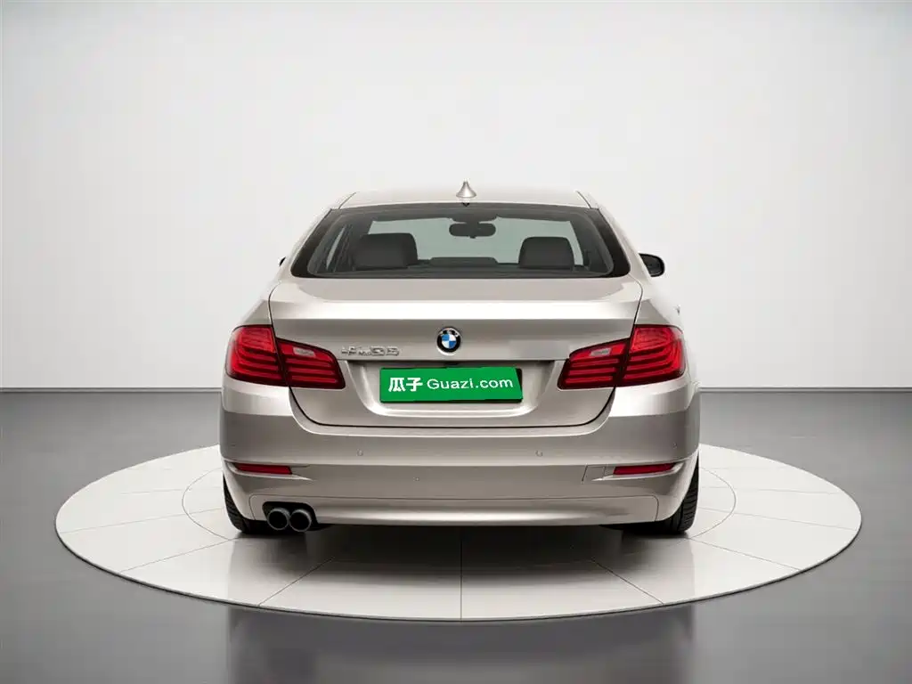 BMW 5 Series 2017 — фото 3