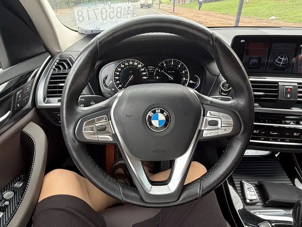 BMW X3 2018 — фото 11