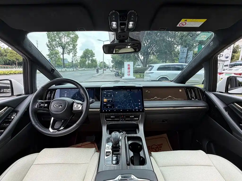 GAC Motor Trumpchi M8 2023 — фото 11