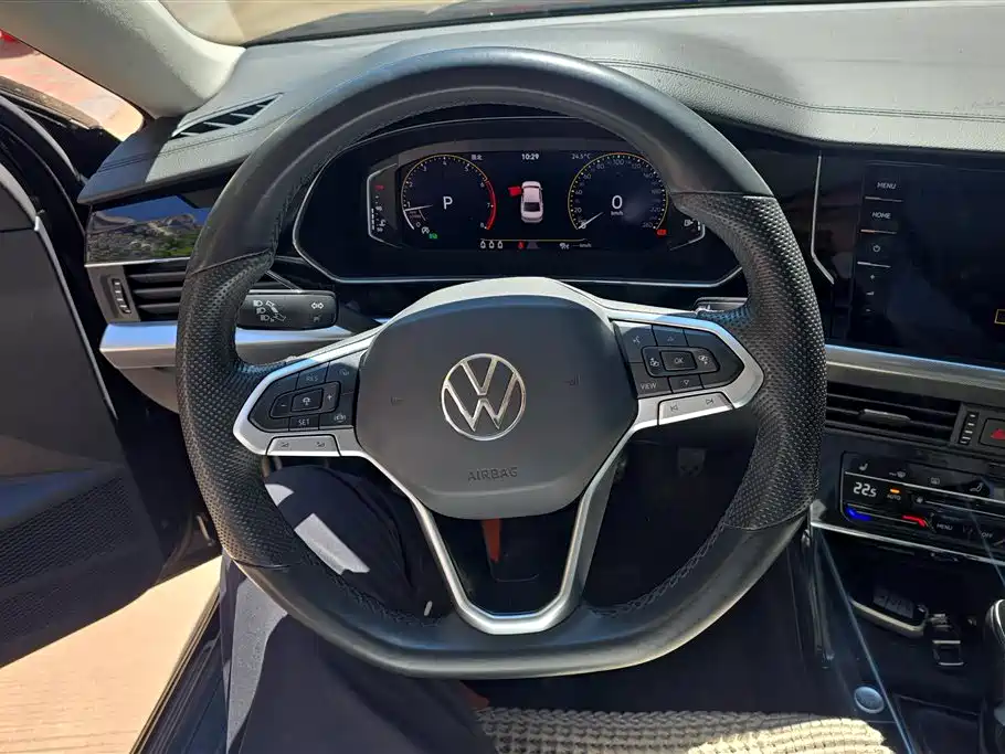 Volkswagen Passat 2021 — фото 15