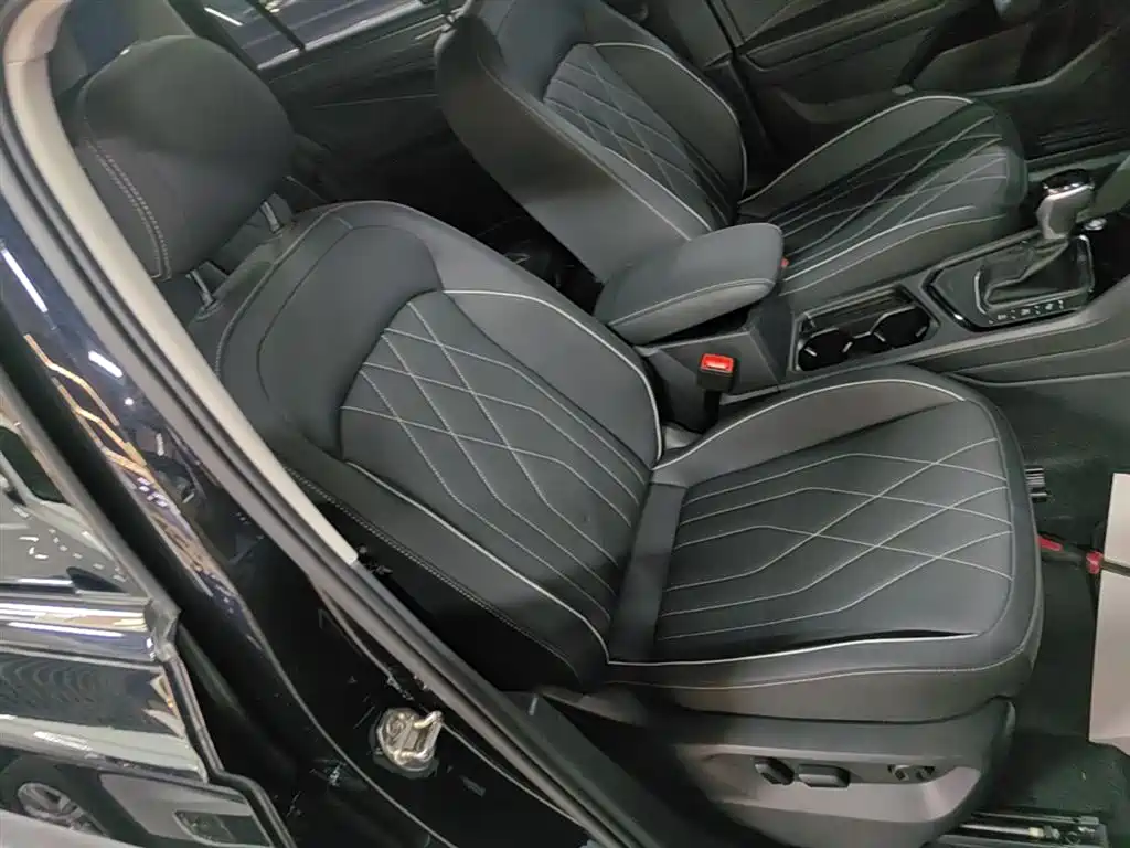 Volkswagen Tiguan L 2025 — фото 25