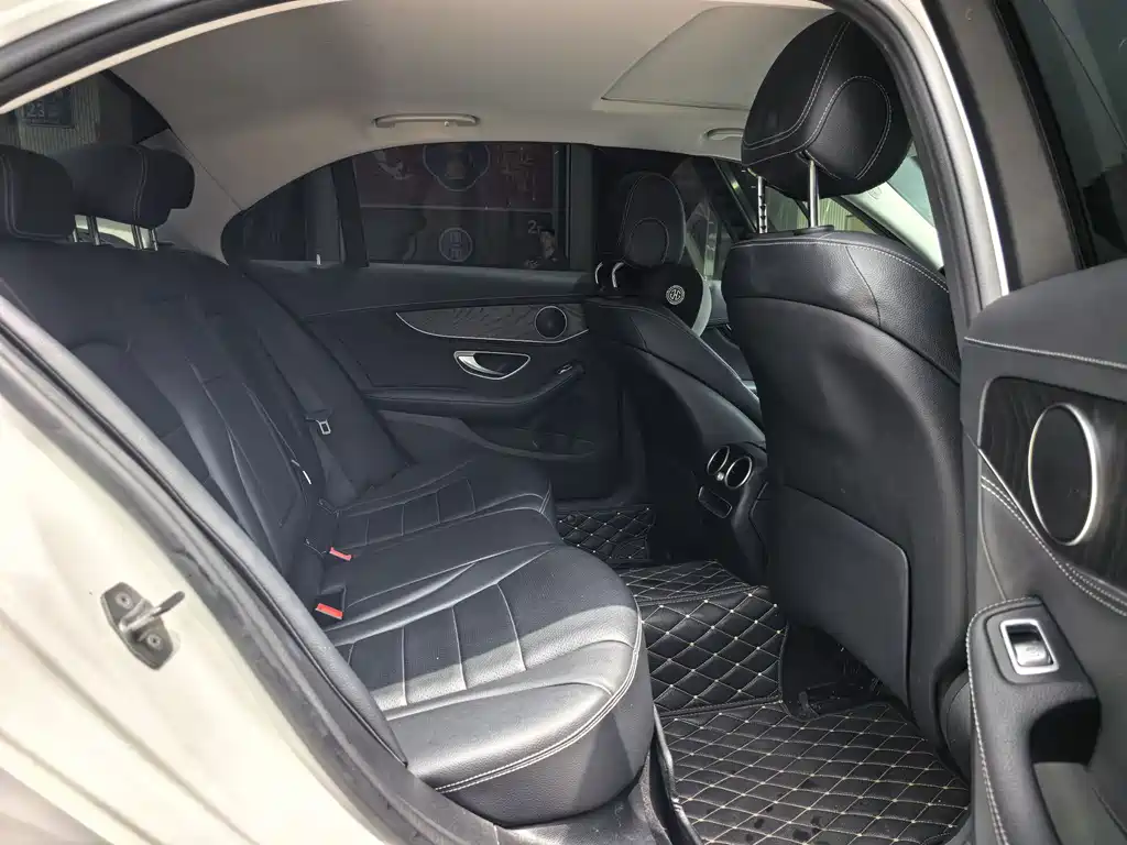 Mercedes-Benz C-Class 2019 — фото 13