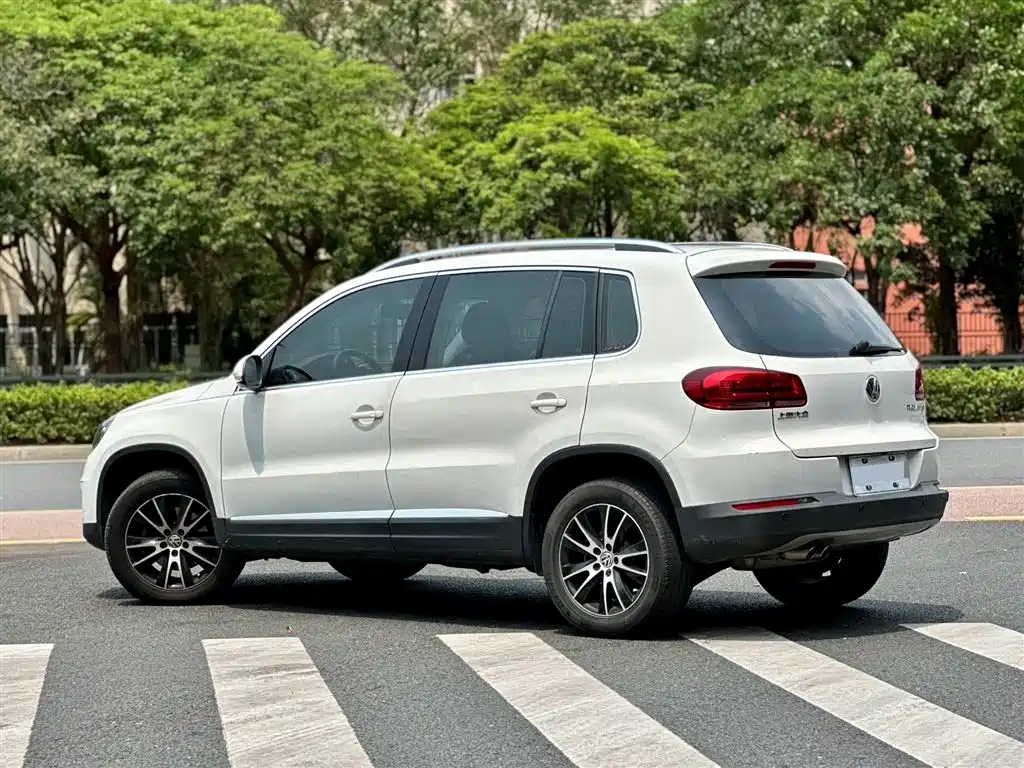 Volkswagen Tiguan 2015 — фото 3