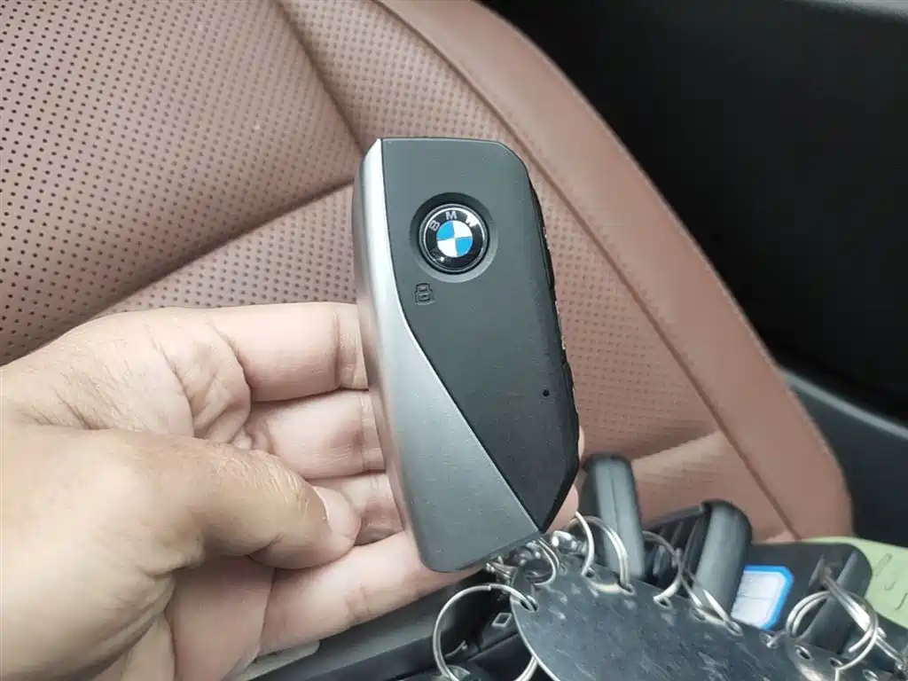 BMW 5 Series 2025 — фото 15