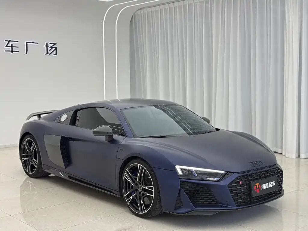 Audi R8 2021 — фото 3
