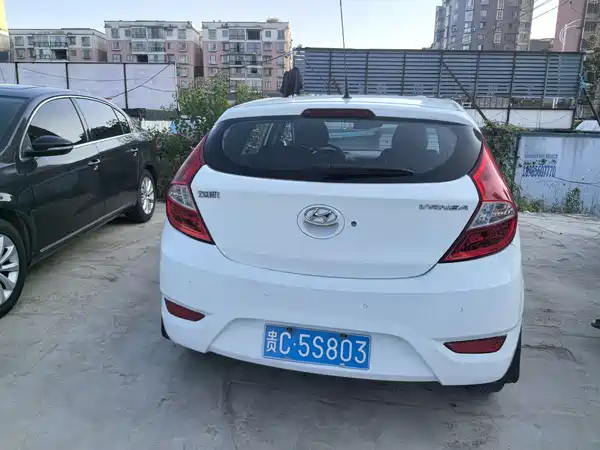 Hyundai Rui Yi 2015