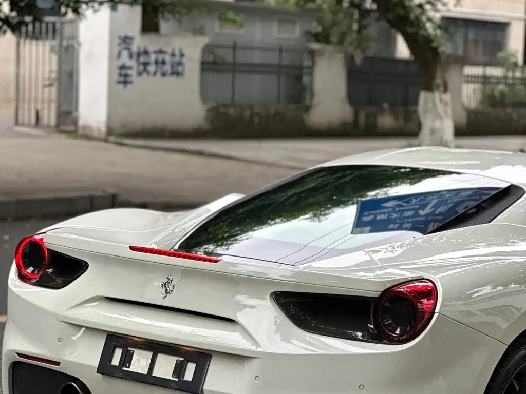 Ferrari 488 2016 — фото 13