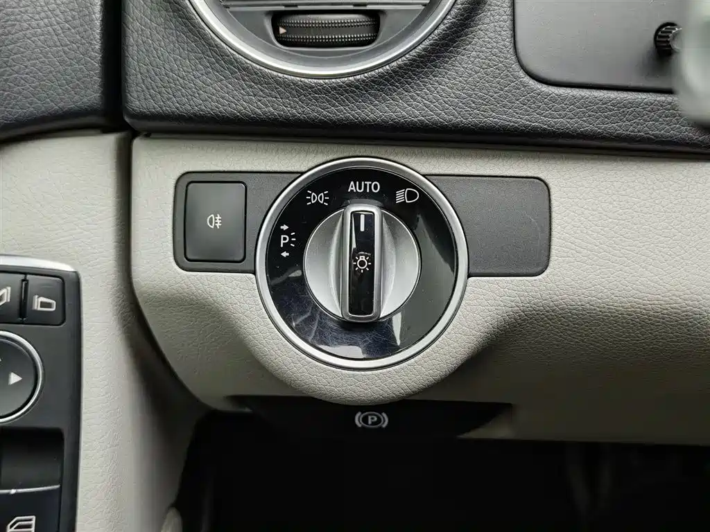 Mercedes-Benz C-Class 2014 — фото 21