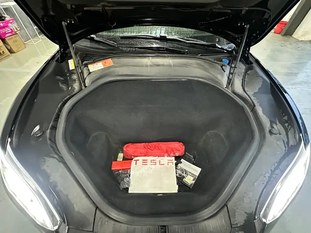 Tesla Model S 2015 — фото 15