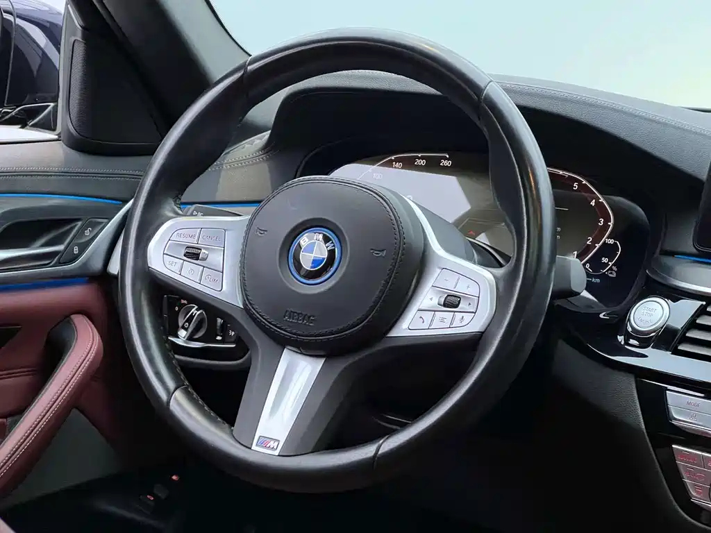 BMW 5 Series New Energy 2024 — фото 23