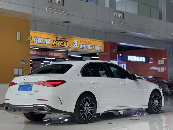 Mercedes-Benz C-Class 2025