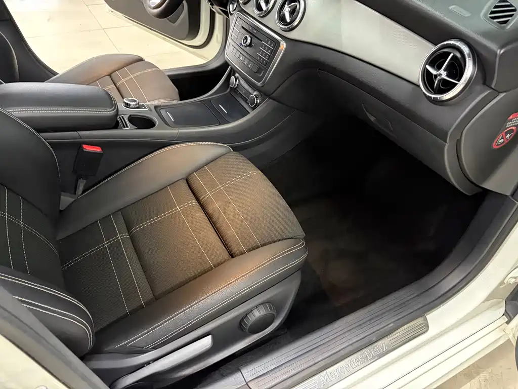 Mercedes-Benz CLA 2016 — фото 10