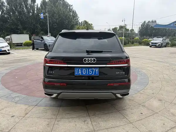 Audi Q7 2021
