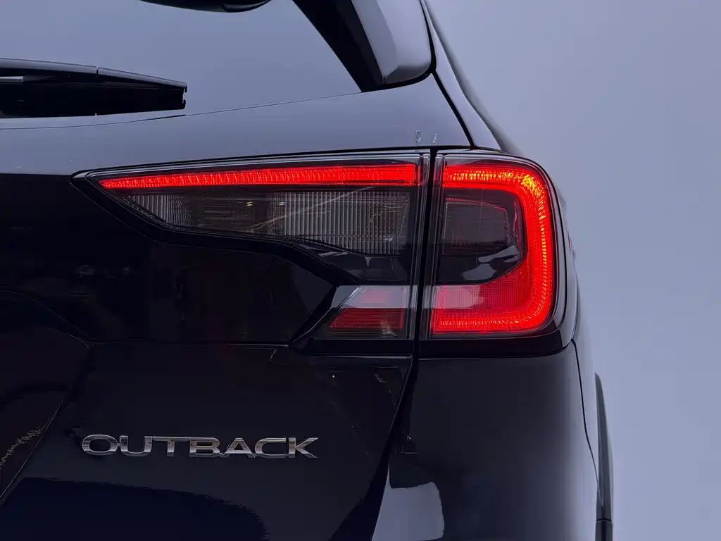 Subaru Outback 2021 — фото 16