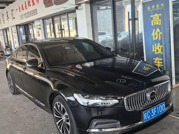 Volvo S90 2023