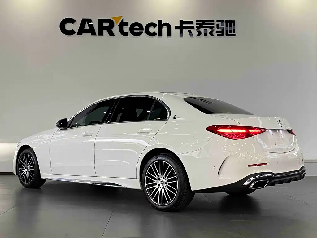 Mercedes-Benz C-Class 2024 — фото 17