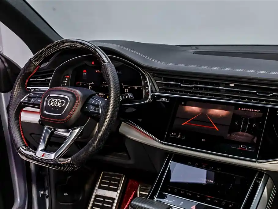 Audi Q8 2020 — фото 29