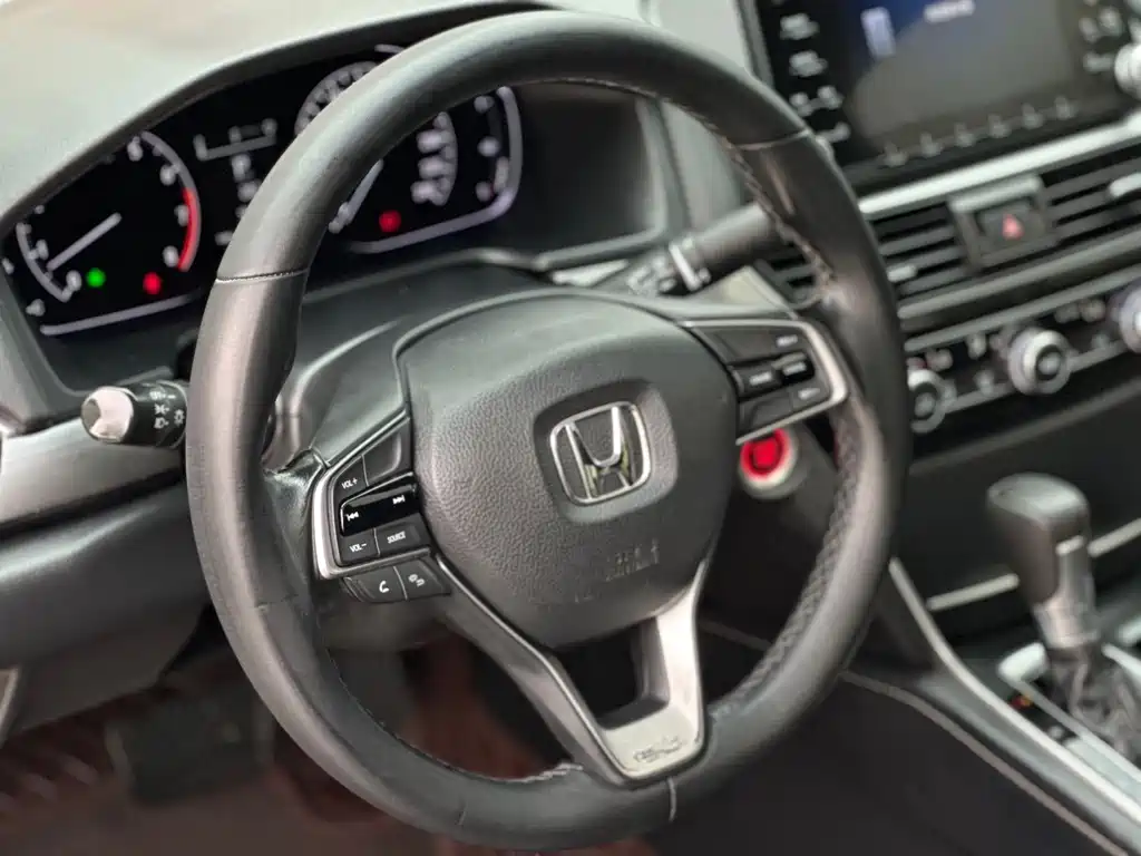 Honda Inspire 2019 — фото 12