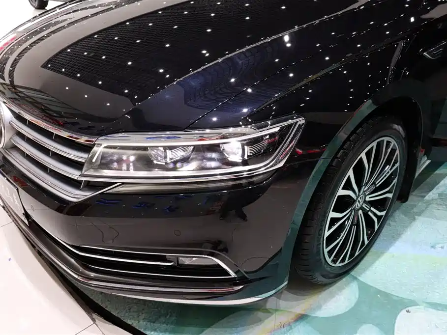 Volkswagen Phideon 2020 — фото 23