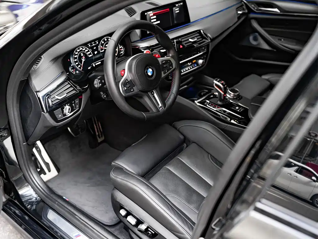 BMW M5 2019 — фото 7