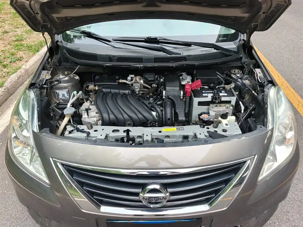 Nissan Sunny 2013 — фото 15