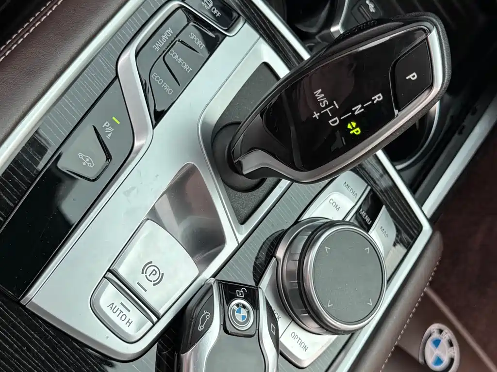 BMW 7 Series 2021 — фото 17