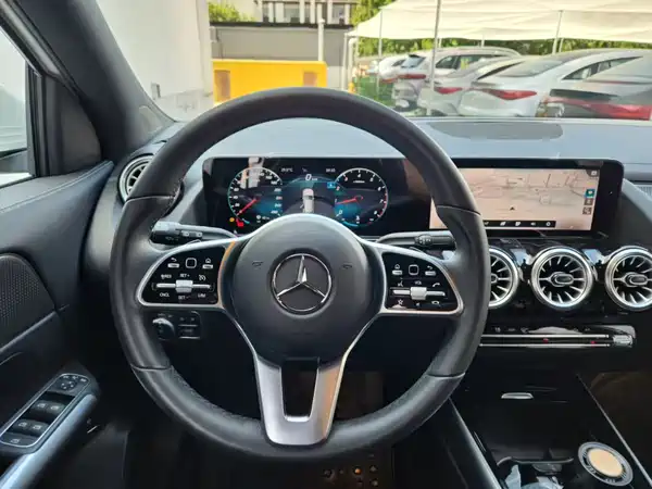 Mercedes-Benz GLA 2023