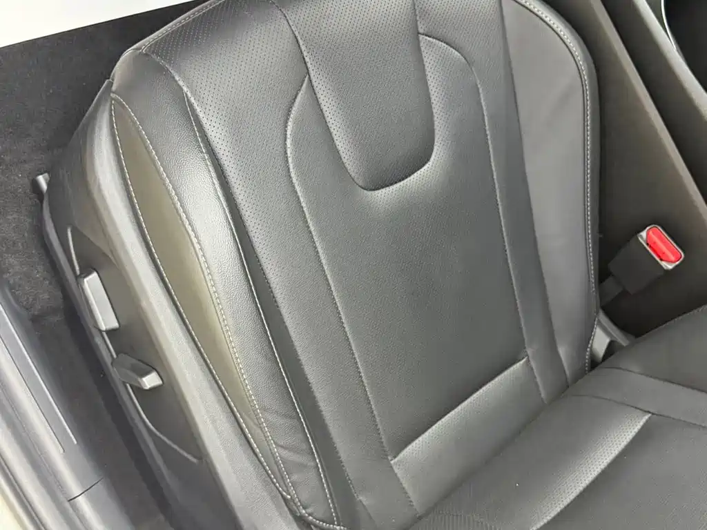 Hyundai Elantra 2023 — фото 11