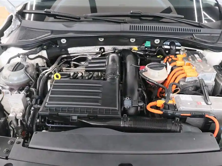Volkswagen Passat PHEV 2019 — фото 21
