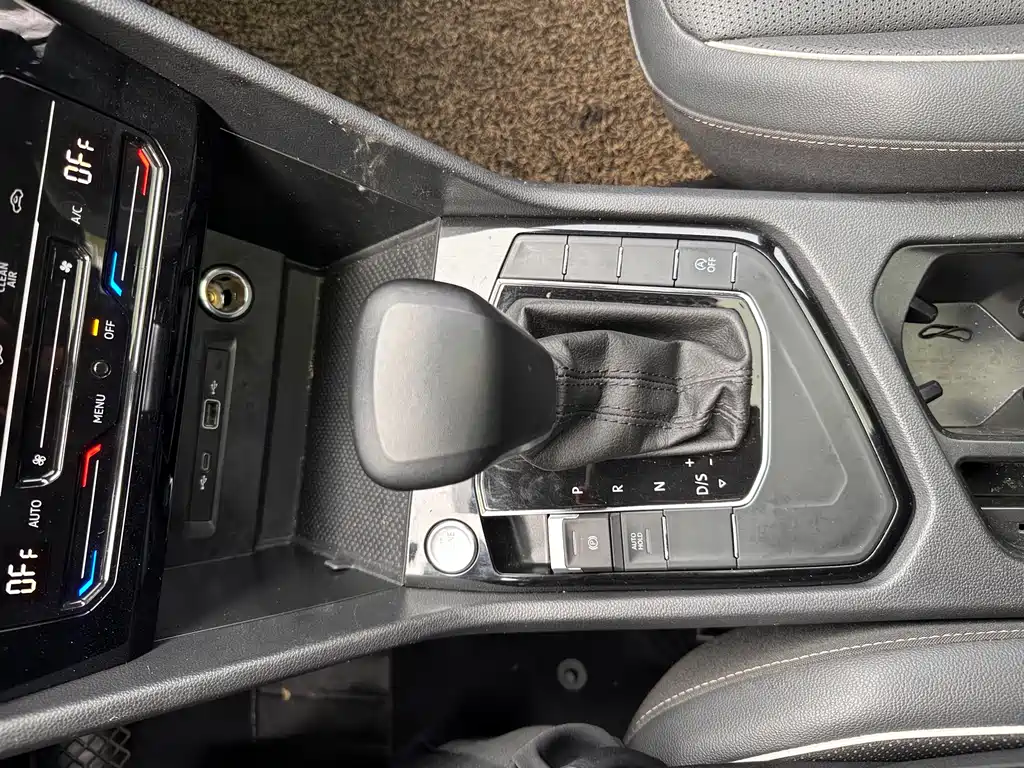 Volkswagen Tiguan L 2023 — фото 15