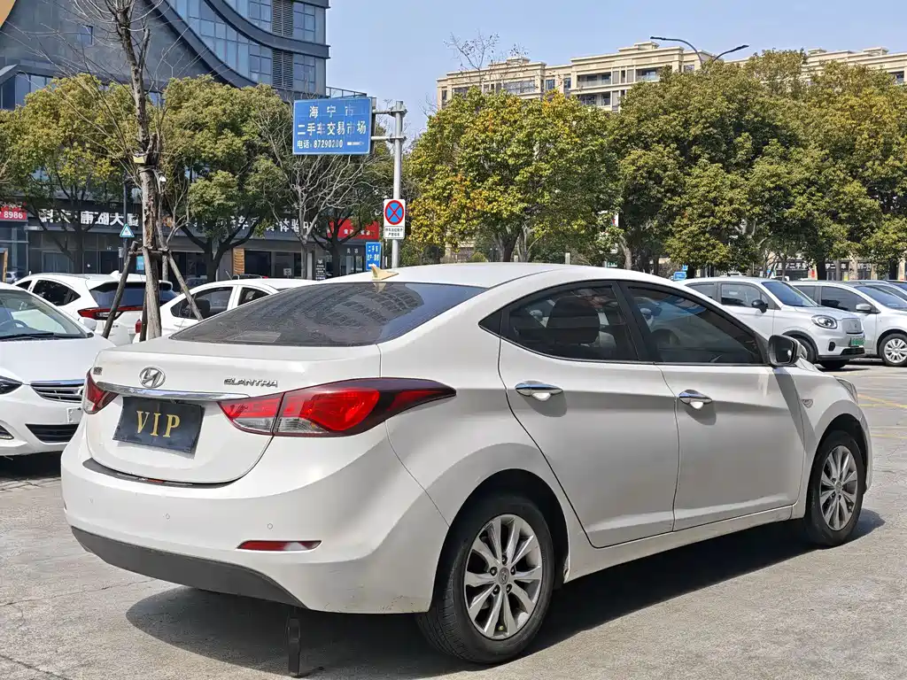 Hyundai Elantra Langdong 2017 — фото 5