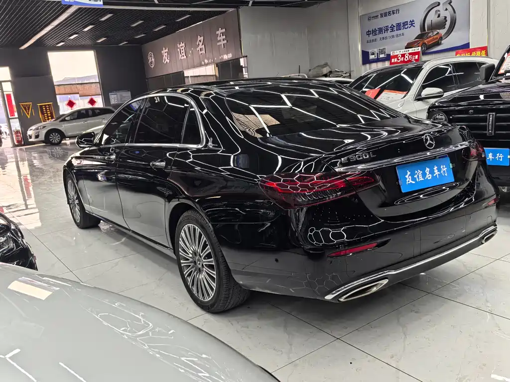 Mercedes-Benz E-Class 2023 — фото 6